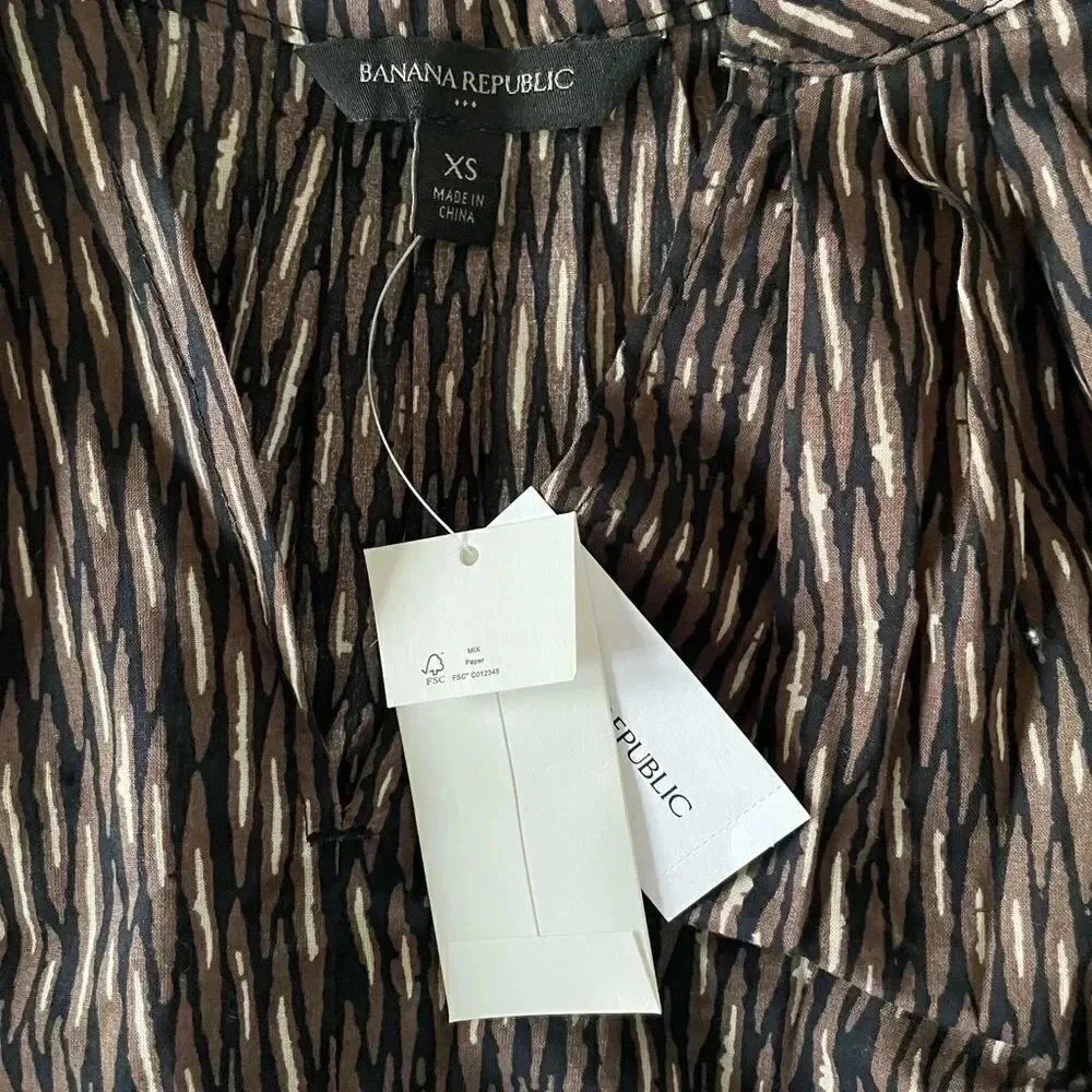 Banana Republic Belted Tiered Blouse - Picture 2 of 12